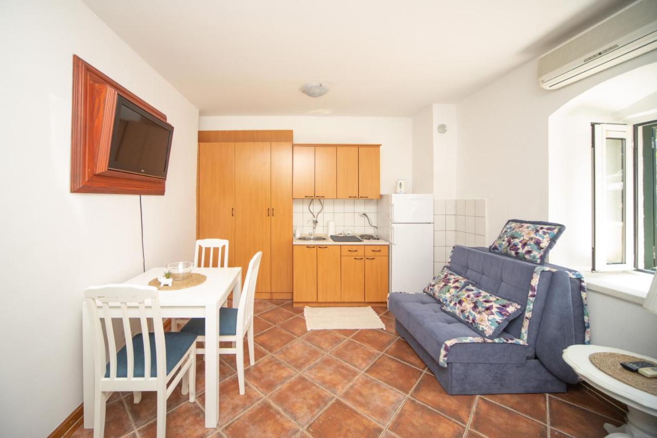 Kamena Palata Apartments Kotor Ngoại thất bức ảnh