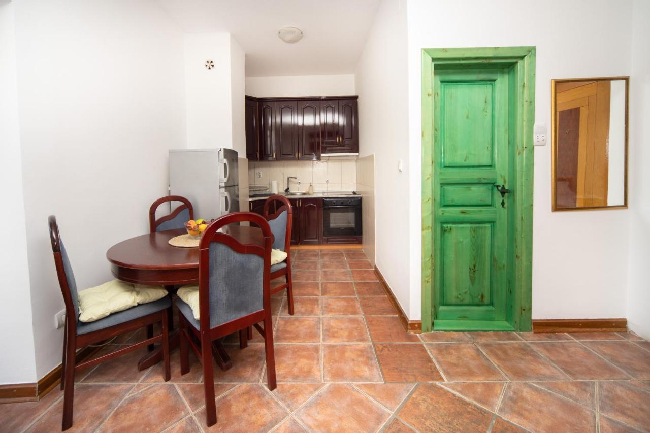 Kamena Palata Apartments Kotor Ngoại thất bức ảnh