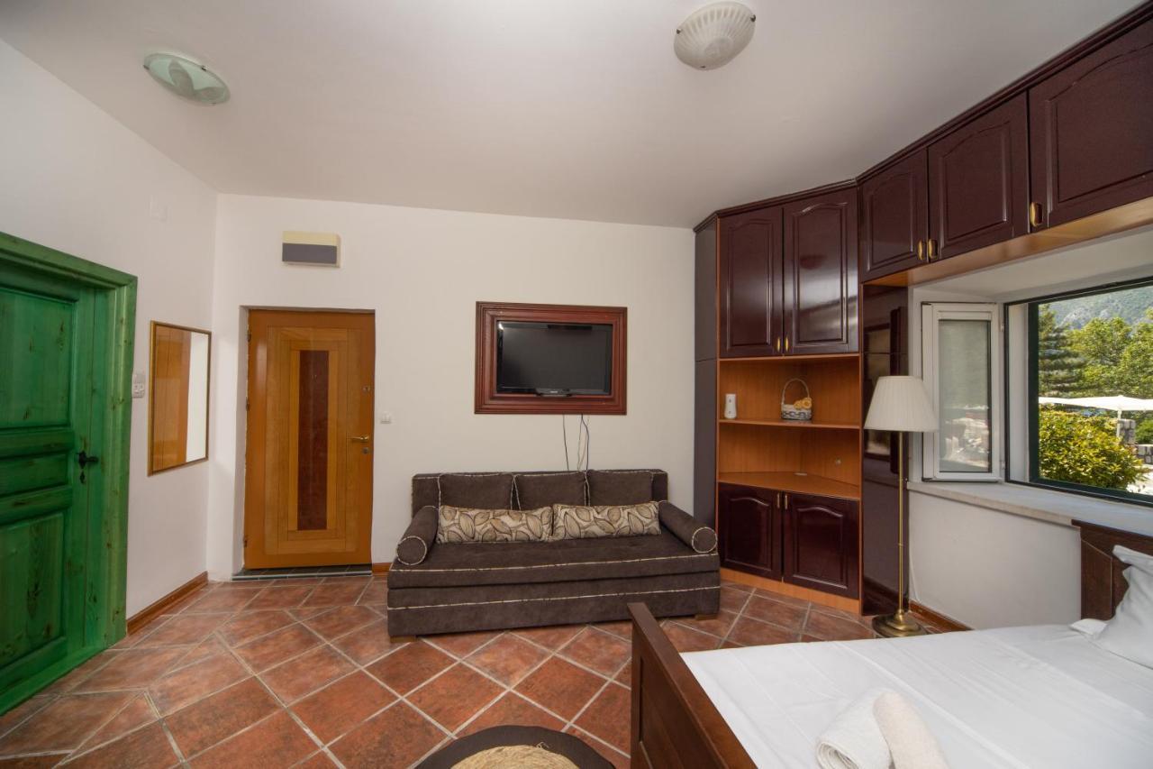Kamena Palata Apartments Kotor Ngoại thất bức ảnh