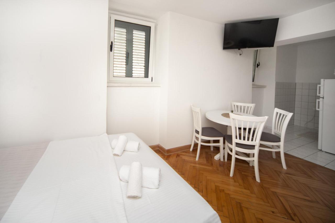 Kamena Palata Apartments Kotor Ngoại thất bức ảnh